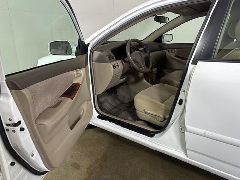 Used 2007 Toyota Corolla LE image 2