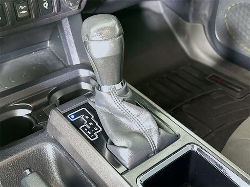 Used 2017 Toyota Tacoma TRD Sport image 22