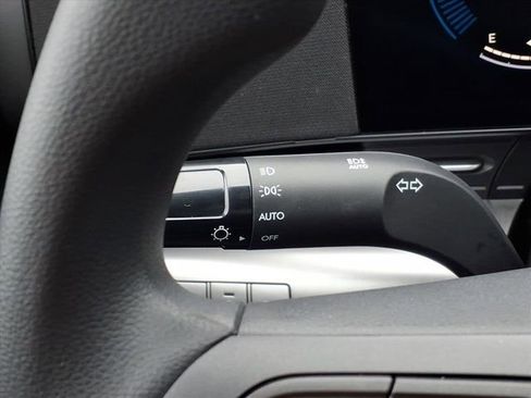 New 2026 Hyundai Kona SE image 24