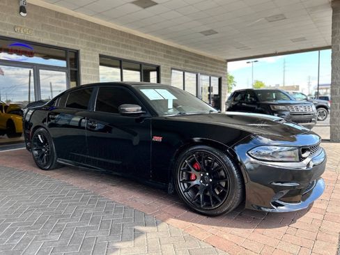 Used 2018 Dodge Charger R/T Scat Pack RWD image 21