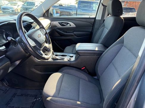 Used 2020 Chevrolet Traverse LT image 8