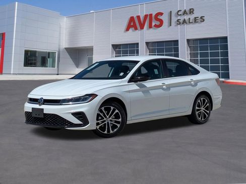 Used 2025 Volkswagen Jetta Sport FWD image 1