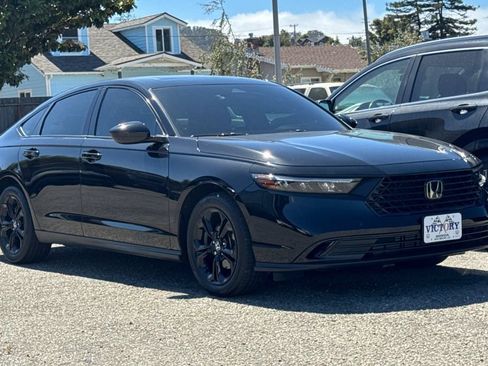 Used 2025 Honda Accord SE image 2