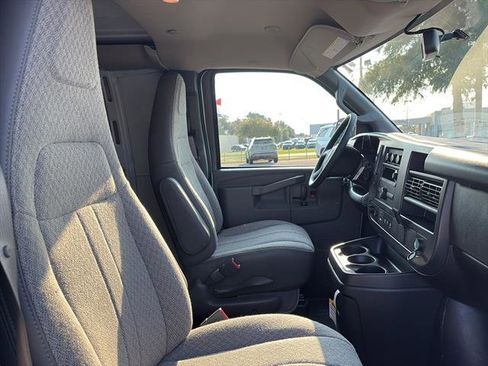 New 2025 Chevrolet Express 2500 w/ Enhanced Convenience Package image 9