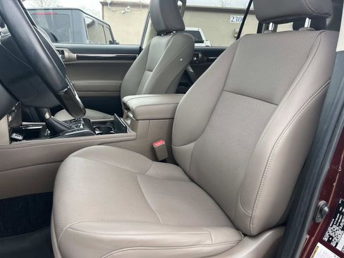 Used 2021 Lexus GX 460 Premium w/ Premium Package image 22