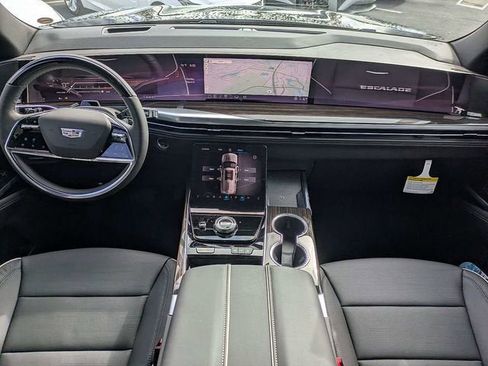 New 2026 Cadillac Escalade Luxury image 15