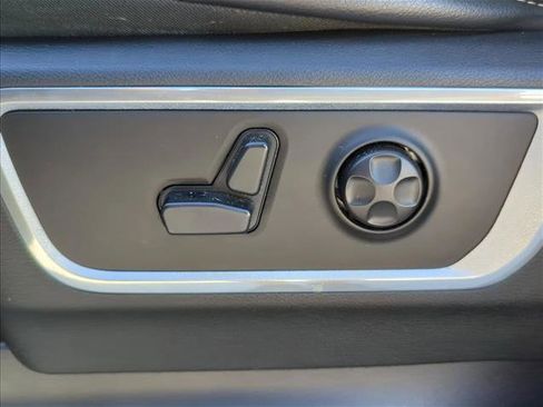 Used 2019 RAM 1500 Laramie image 7