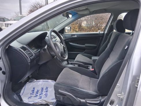 Used 2005 Honda Accord LX image 9