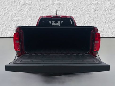 Used 2021 Chevrolet Colorado Z71 w/ Safety Package AWD/4WD image 12