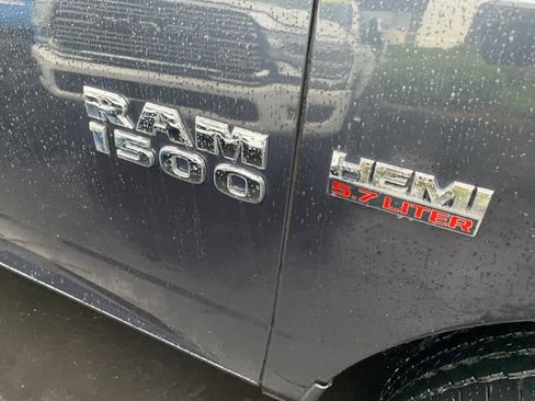 Used 2018 RAM 1500 Express AWD/4WD image 11