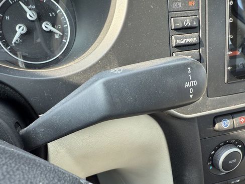 Used 2009 Saab 9-3 2.0T image 25