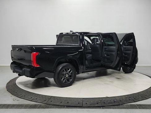 Used 2024 Toyota Tundra Platinum AWD/4WD image 15