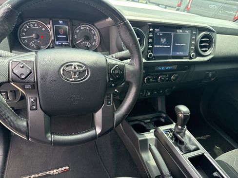 Used 2023 Toyota Tacoma TRD Sport w/ Technology Package RWD image 9