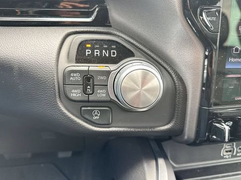 Used 2025 RAM 1500 Laramie AWD/4WD image 22