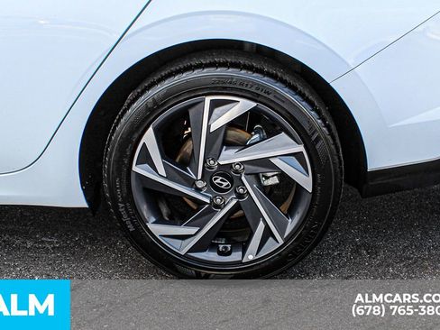 Used 2025 Hyundai Elantra Sport image 15