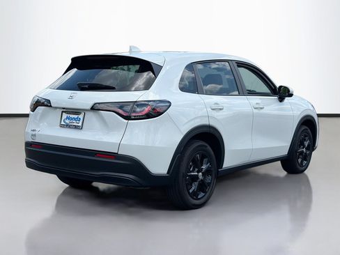 Used 2025 Honda HR-V LX image 5