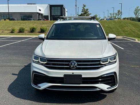 Certified 2022 Volkswagen Tiguan SEL R-Line AWD/4WD image 2