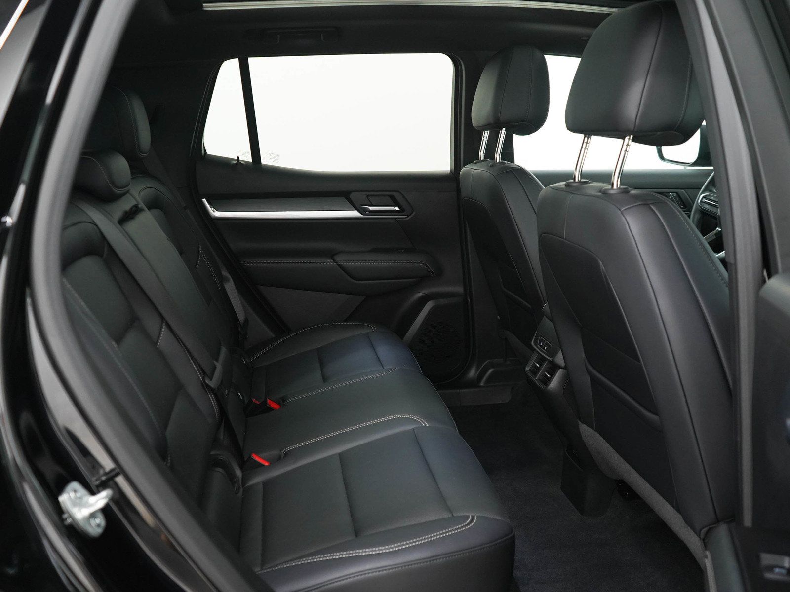 Used 2025 GMC Terrain Elevation w/ Elevation Premium Package AWD/4WD image 12