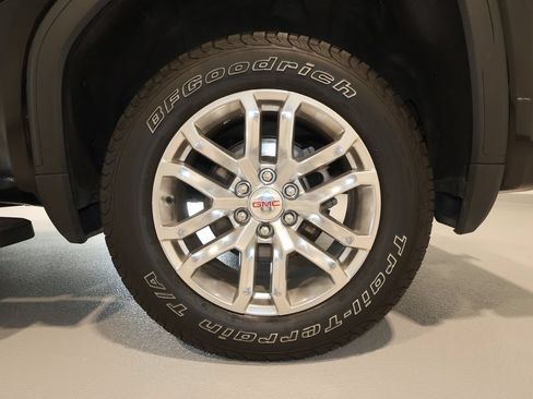 Used 2021 GMC Sierra 1500 SLT w/ SLT Premium Plus Package AWD/4WD image 21