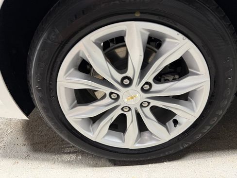 Used 2024 Chevrolet Malibu LT FWD image 38