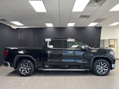 Used 2025 GMC Sierra 1500 SLT w/ SLT Premium Plus Package image 2