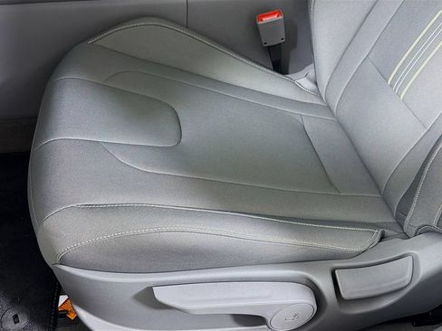 Used 2025 Hyundai Elantra SEL FWD image 24
