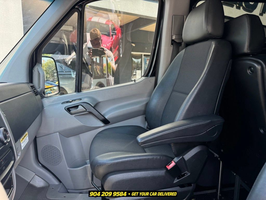 Used 2017 Mercedes-Benz Sprinter 3500 image 18