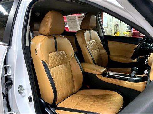 Used 2021 Nissan Sentra SV w/ SV Premium Package image 7