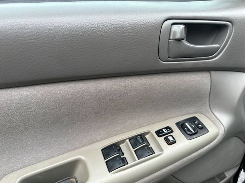 Used 2003 Toyota Camry LE FWD image 10