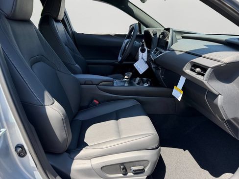 New 2026 Lexus UX 300h AWD image 5