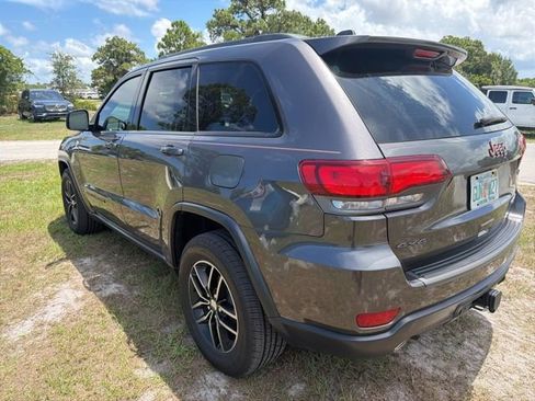 Used 2017 Jeep Grand Cherokee Trailhawk AWD/4WD image 8