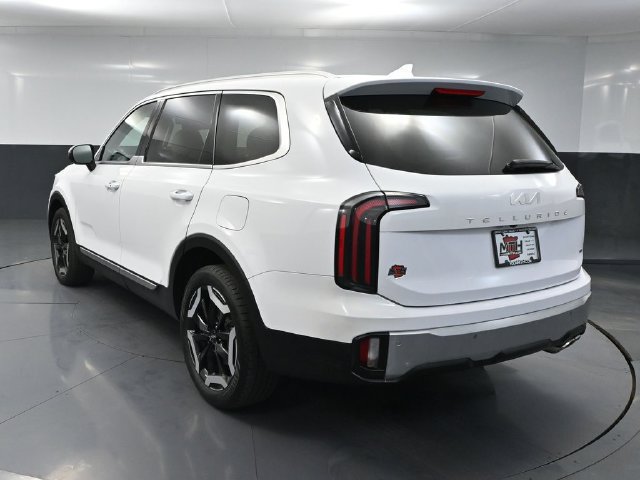 Used 2024 Kia Telluride EX w/ EX Captain's Chair Package AWD/4WD image 6