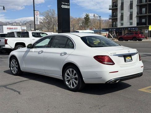 Used 2019 Mercedes-Benz E 300 4MATIC image 5