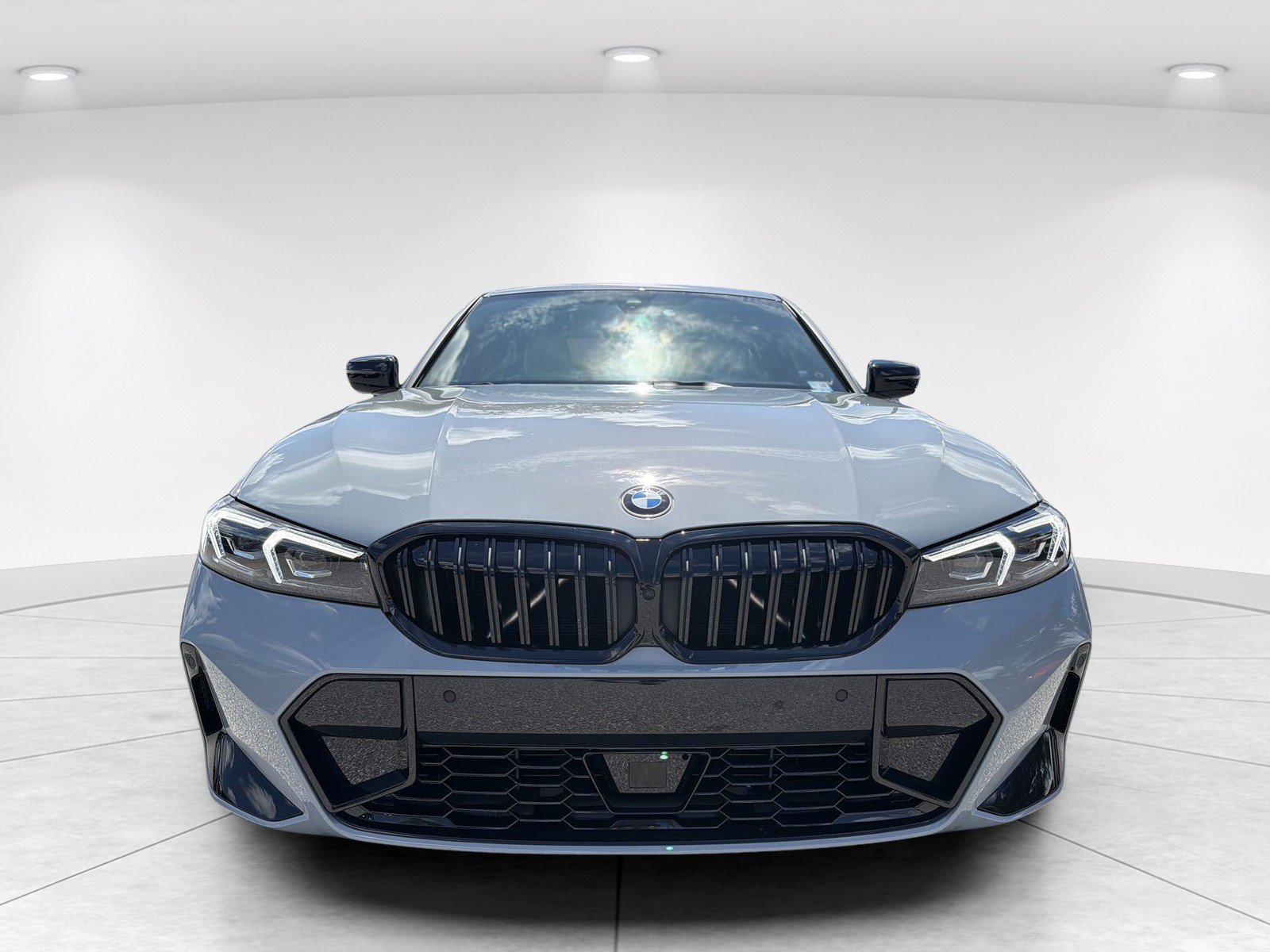 New 2026 BMW 330i Sedan w/ M Sport Package RWD image 2