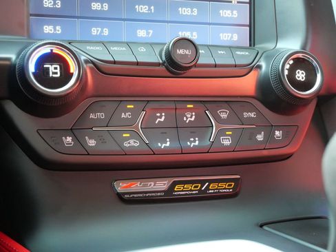 Used 2017 Chevrolet Corvette Z06 w/ Z07 Performance Package image 19