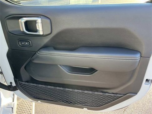 Used 2023 Jeep Wrangler Unlimited Sahara w/ Cold Weather Group image 20