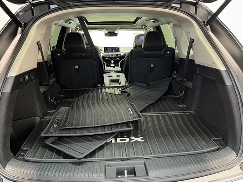 Used 2024 Acura MDX SH-AWD w/ Technology Package image 18