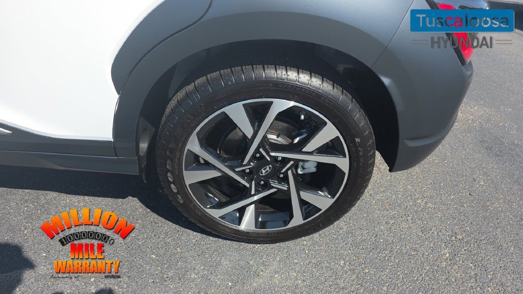 Used 2023 Hyundai Kona Limited AWD/4WD image 11
