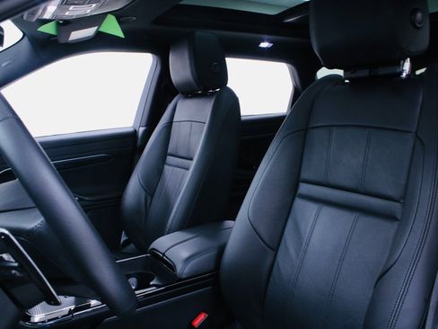 Used 2023 Land Rover Range Rover Evoque R-Dynamic S image 7