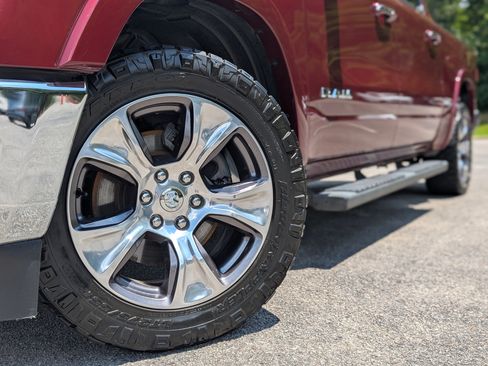 Used 2020 RAM 1500 Laramie AWD/4WD image 34