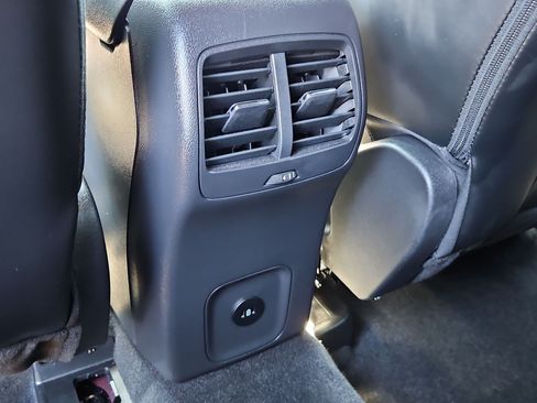 Used 2025 Ford Escape ST-Line w/ Tech Pack #1 FWD image 23