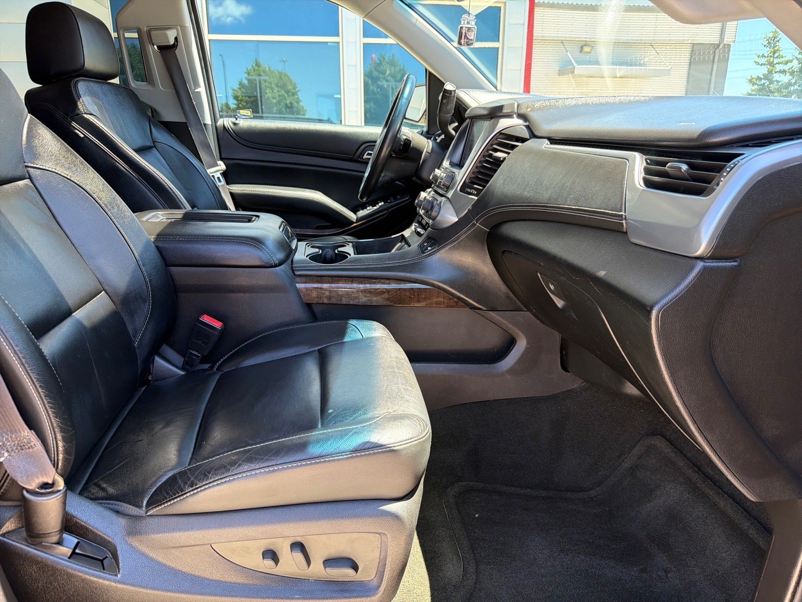 Used 2016 Chevrolet Suburban LT AWD/4WD image 33