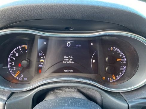 Certified 2021 Jeep Grand Cherokee Laredo image 22