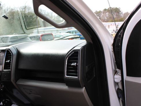 Used 2016 Ford F150 XLT RWD image 16