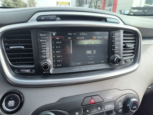 Used 2017 Kia Sorento SX image 16