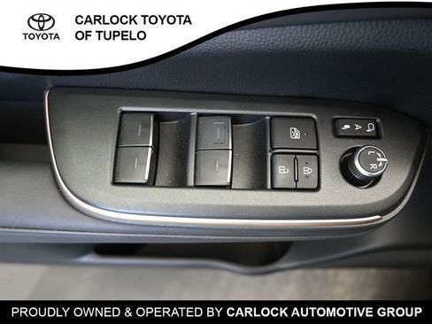 Used 2023 Toyota Crown Limited image 23