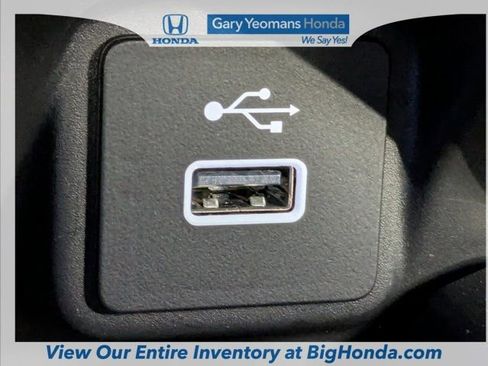 Certified 2025 Honda HR-V Sport image 26