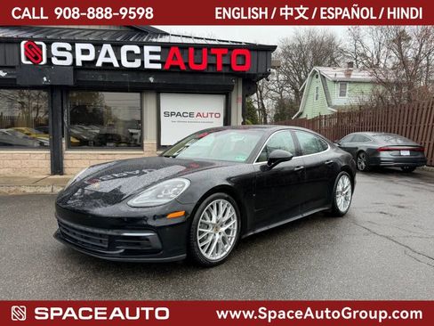 Used 2018 Porsche Panamera 4S image 1