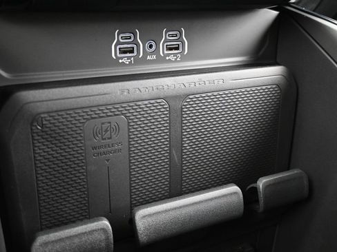 Used 2025 RAM 1500 Laramie image 25