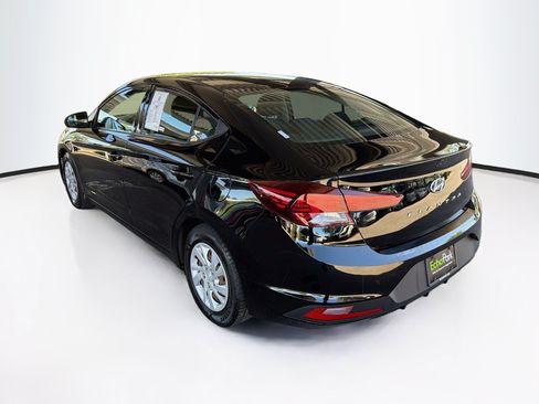 Used 2019 Hyundai Elantra SE w/ Cargo Package FWD image 5